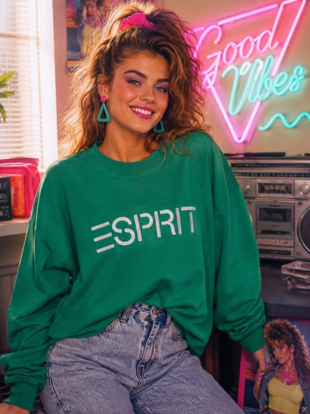 Esprit Green Embroidered Logo Crewneck Sweatshirt NWT XS - Picture 4 of 5